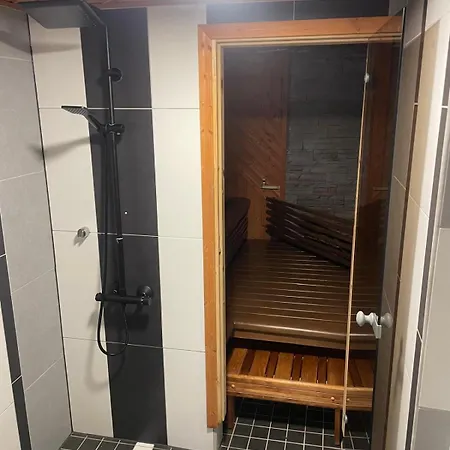 Alpstuga Ukkohalla, Sivumaeki *