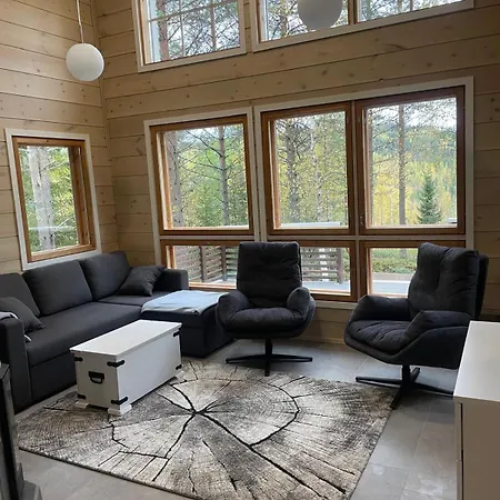 Ukkohalla, Sivumaeki Alpstuga Komula