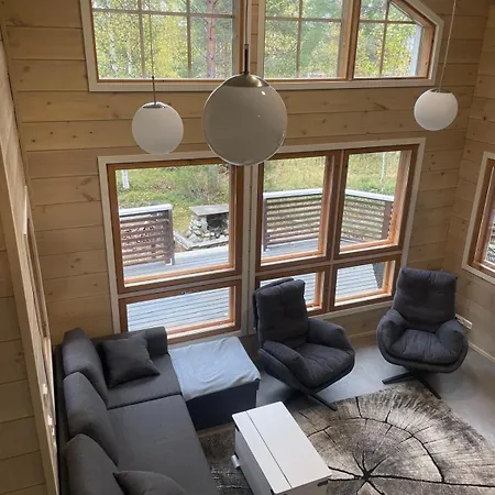 Ukkohalla, Sivumaeki