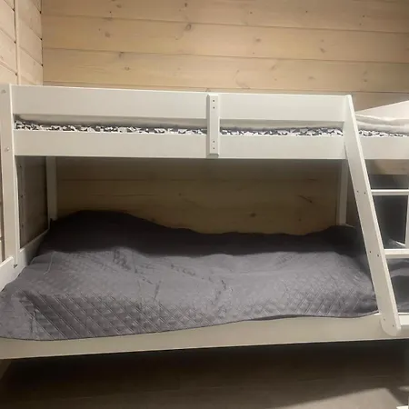 Ukkohalla, Sivumaeki * Komula