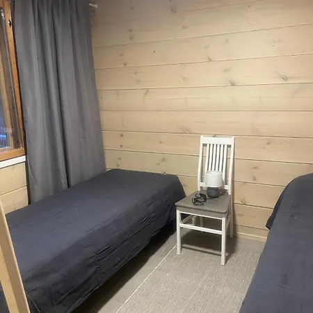 Ukkohalla, Sivumaeki